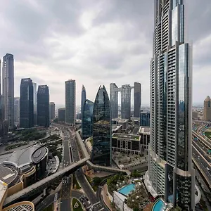 Holistay Luxury Homes - Burj Khalifa View - Direct Access Mall Dubai